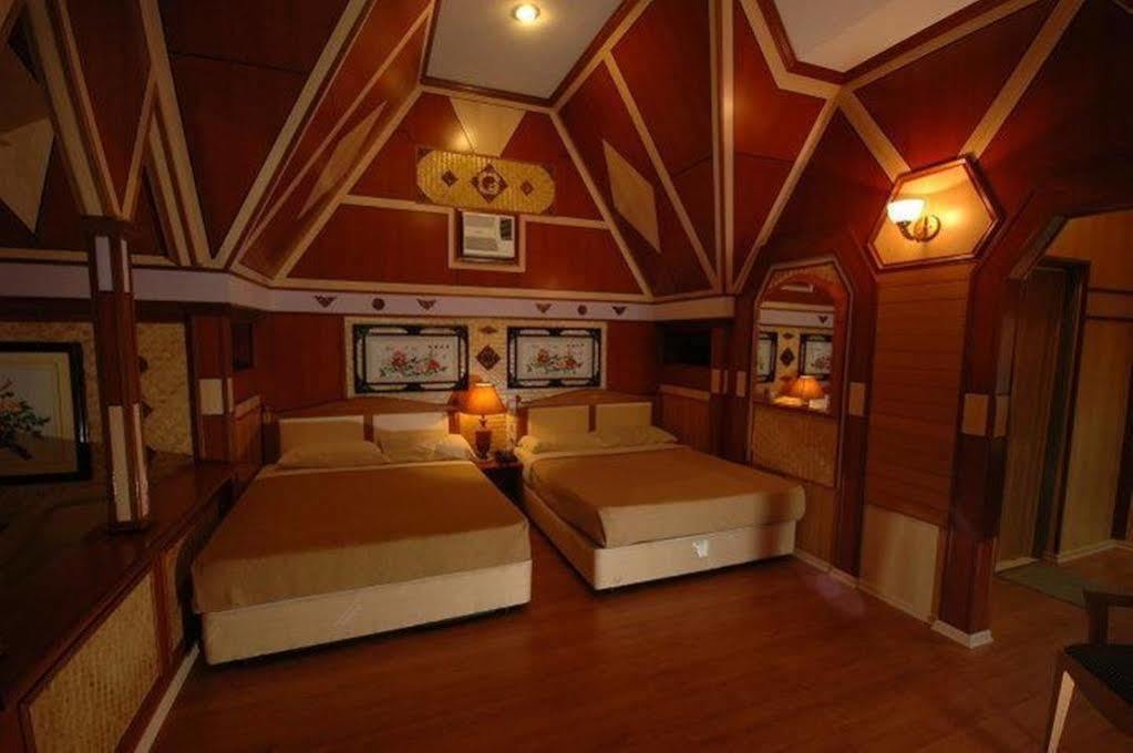 Shari La Island Resort Kampong Pasir Hantu Extérieur photo